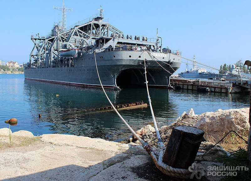 Прогулка по «Коммуне», старейшему кораблю российского флота: фоторепортаж