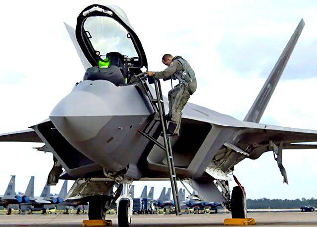 Решение принято: США перебрасывают в Европу истребители F-22