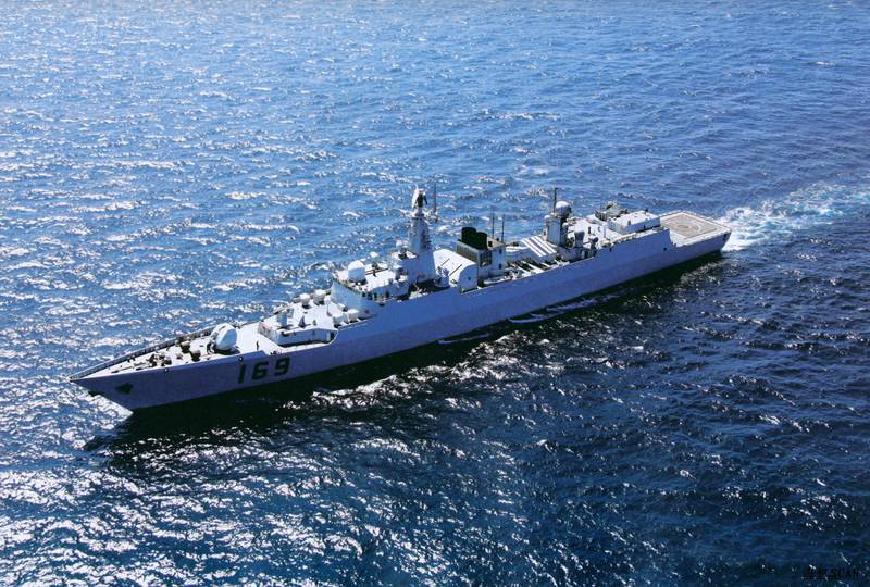 Военные корабли КНР направились в Японское море на учения с Россией Военные корабли КНР направились в Японское море на учения с Россией