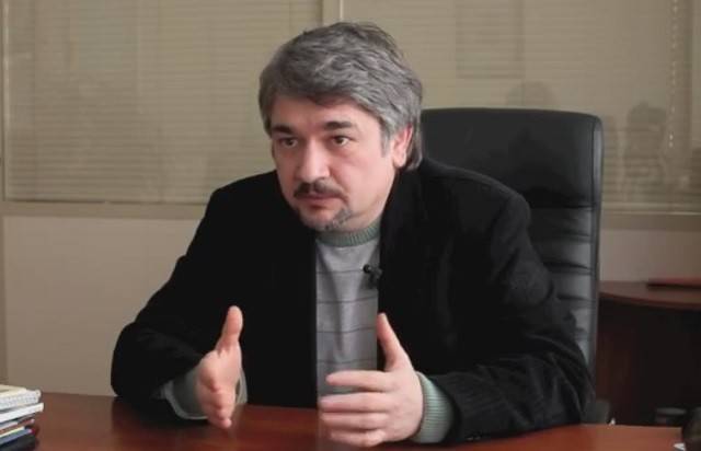 Ищенко: Киев год называет Россию врагом, но не спешит объявлять ей войну