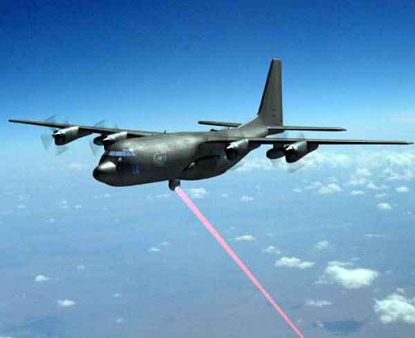 США планируют разместить лазерные пушки на истребителях к 2020 году