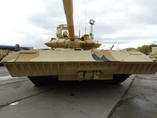 Пятидесятитонный вариант "городского" Т-72 произвел на RAE 2015 большое впечатление на иностранных военных