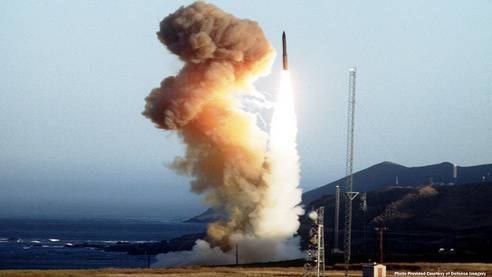 США испытали межконтинентальную ракету Minuteman III