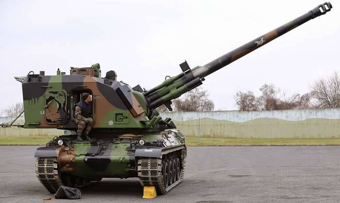 Самоходная гаубица AMX-30 AuF1 (Франция)