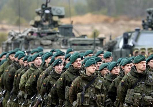 НАТО уперлось в «стальную арку» Москвы
