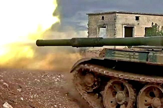 Дуэль сирийской армии с боевиками ИГИЛ
