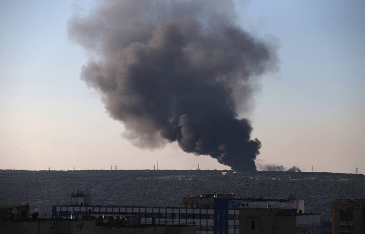 Катастрофа в Луганской области: радиус разлета осколков из-за пожара на складе боеприпасов составляет до 3 км