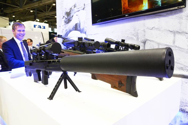 Лучшая в мире бесшумная крупнокалиберная снайперская винтовка ВКС демонстрируется на выставке "INTERPOLITEX – 2015"