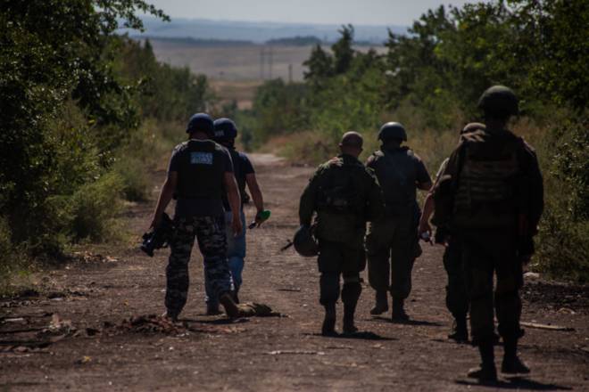 Пьяный украинский боевик открыл огонь по военным ЛНР