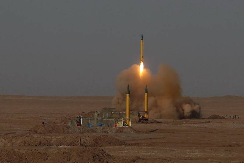 В Иране провели испытания новой баллистической ракеты «Эмад»