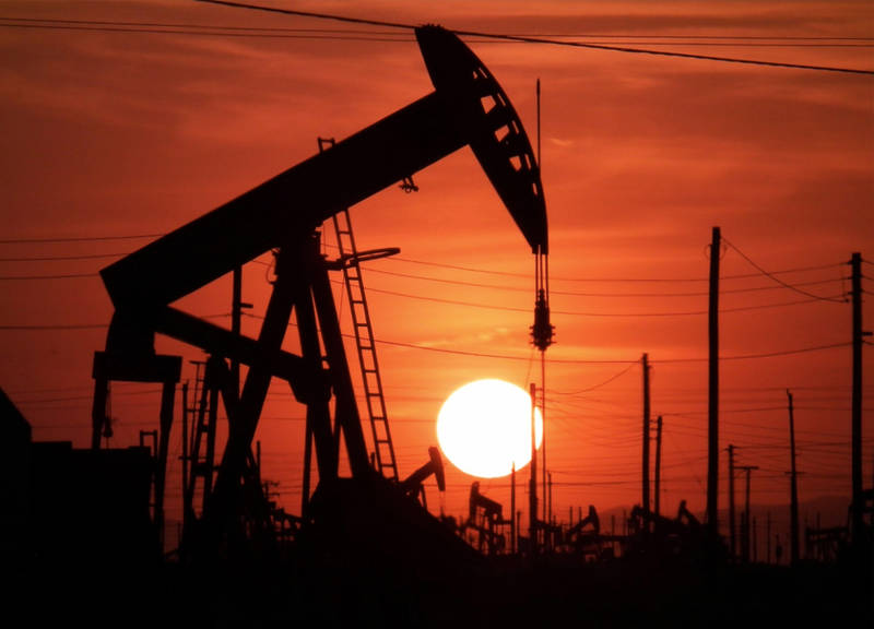 Что даст охота за нефтью исламистов? Что даст охота за нефтью исламистов?