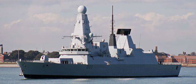 Британский ракетный эсминец «Дункан» проведет в Черном море учения с кораблями ВМС Румынии