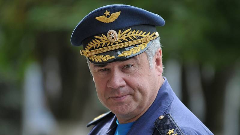 Виктор Бондарев: «В отличие от американцев, мы реально бьем игиловцев» Виктор Бондарев: «В отличие от американцев, мы реально бьем игиловцев»