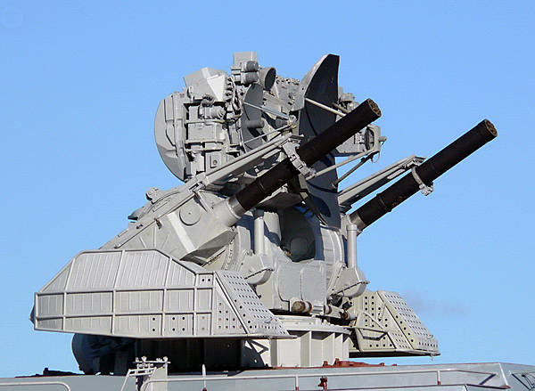 Карабельный зенитный ракетно-артиллерийский комплекс «Каштан»