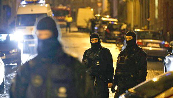 В Париже снова теракт: 20 человек взяты в заложники, перестрелки на улицах