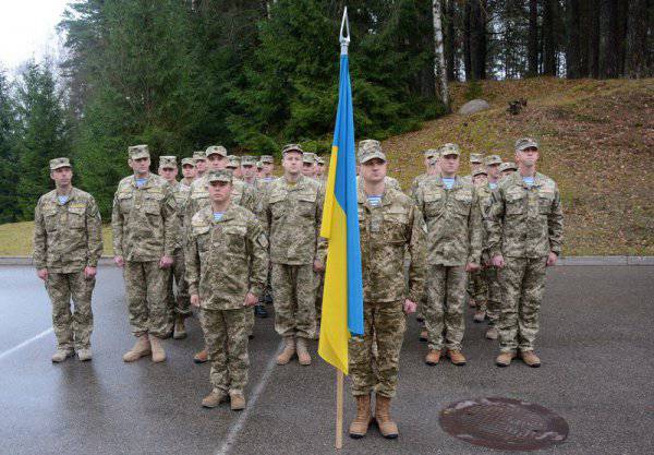 Украинская армия отрабатывает подавление русского восстания в Прибалтике