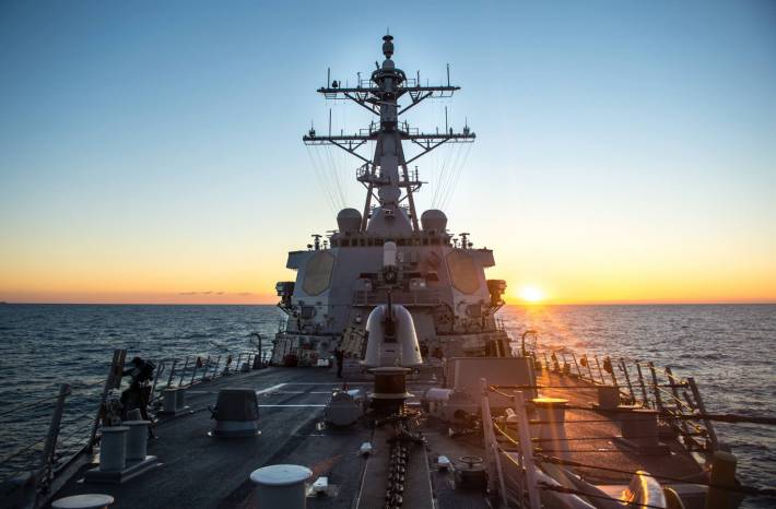 Доминирование ради доминирования: американский ВМФ продолжает «править» морями