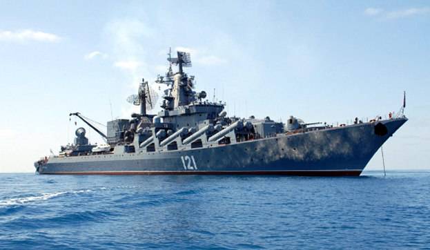 Турецкие подлодки  «Долунай» и «Буракреис» следят за  крейсером «Москва»