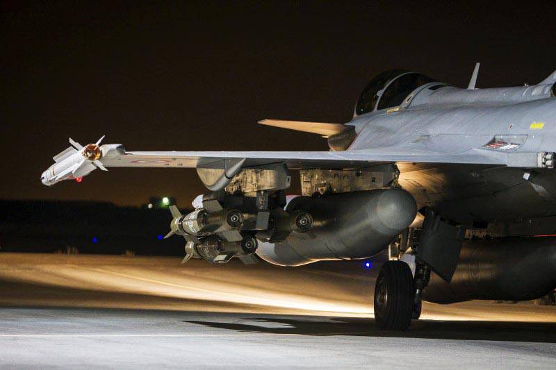 ВВС Франции уничтожили более 33 боевиков "Исламского государства" в Сирии