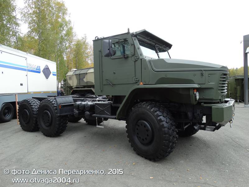 Автошасси повышенной грузоподъемности Урал-63704 «Торнадо-У» с защищенной кабиной Автошасси повышенной грузоподъемности Урал-63704 «Торнадо-У» с защищенной кабиной