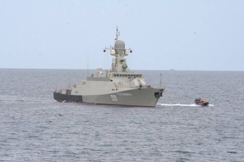 В Каспийском море прошли военно-морские учения по отработке действий в условиях применения ОМП