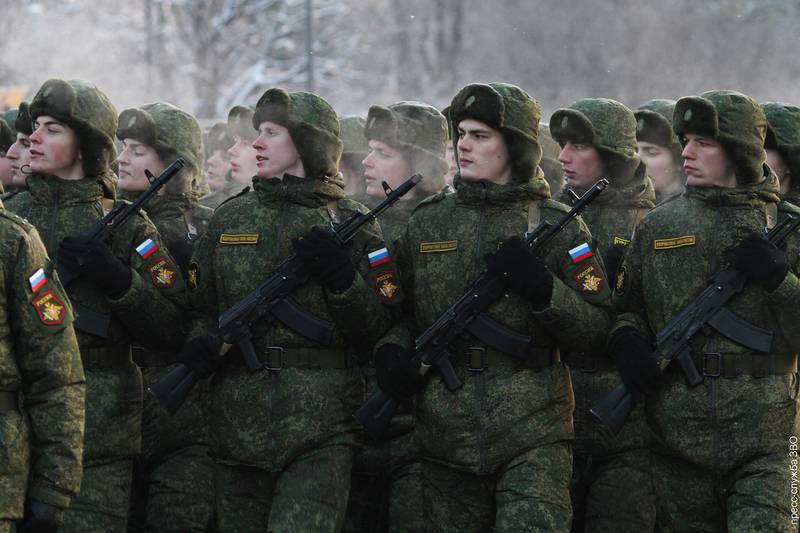 Армия России укомплектована новой формой на 100%