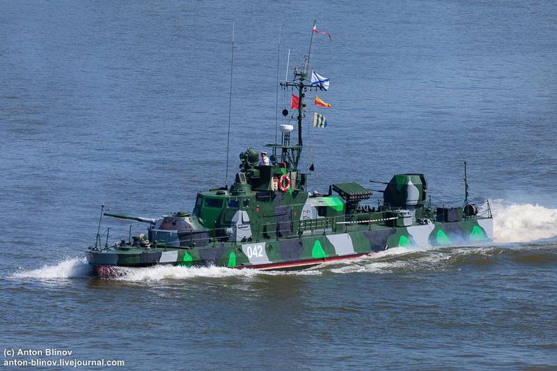 Советский речной артиллерийский катер «Шмель» проекта 1204