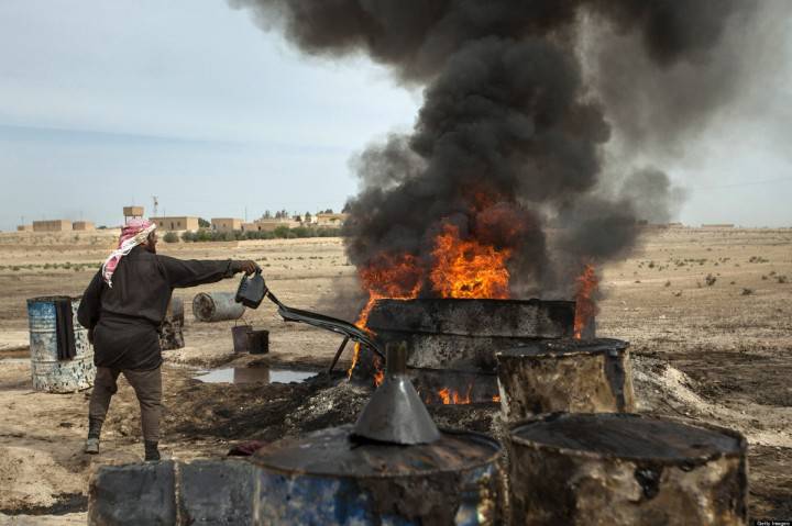 Reuters: ИГИЛ планирует захват нефтяных месторождения за пределами Сирии