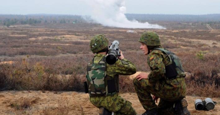 Кто смеется последним: курьезы и тревоги военных учений в Прибалтике