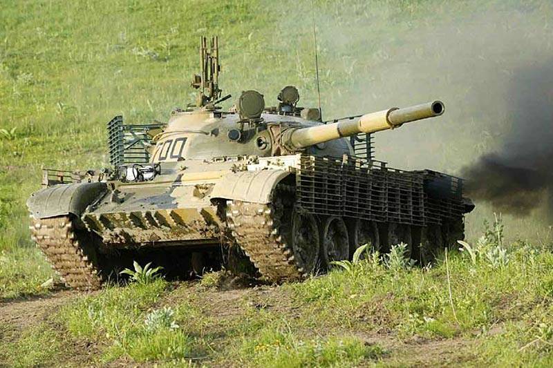 Советский основной танк Т-62