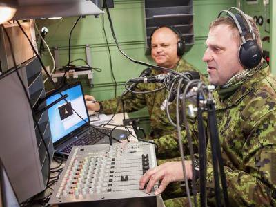 Американцы профинансируют создание радиостанции для украинских военных