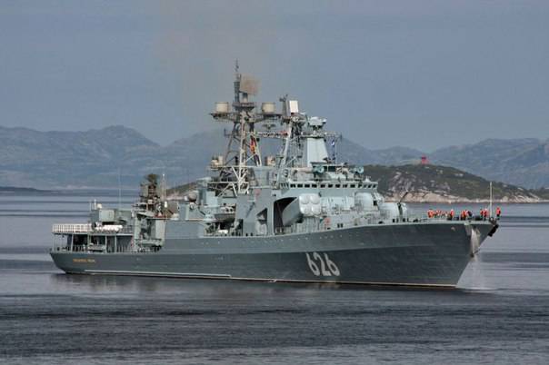 Большой противолодочный корабль “Вице-адмирал Кулаков” вошел в Красное море