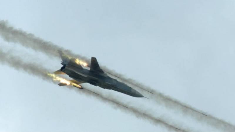 Сирийские ВВС уничтожили военный конвой террористов