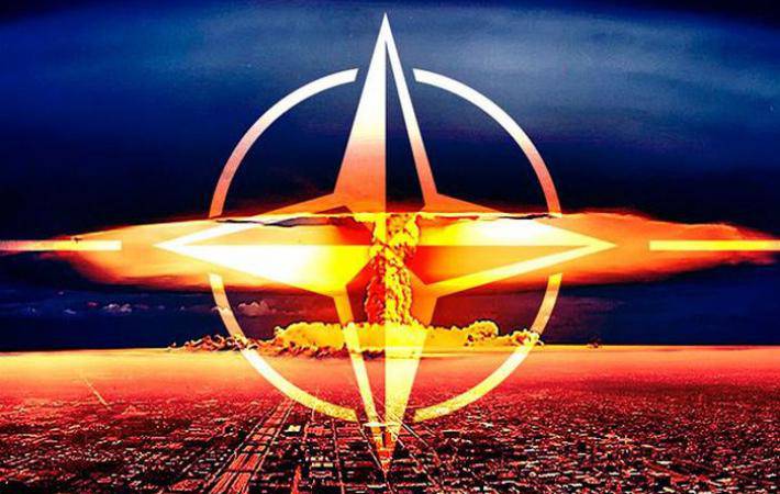 Польша попросит НАТО разместить ядерное оружие на ее территории