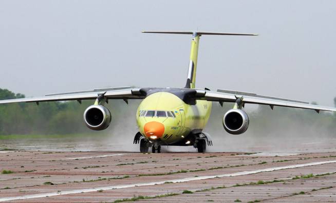 «Антонов» отказался называть самолет Ан-178 именем Бандеры