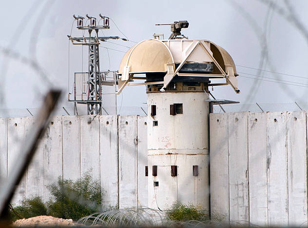 Роботизированные пулеметные вышки «Sentry Tech» на охране израильской границы