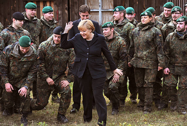Германия отправляется воевать в Сирию. Шесть фактов о мандате Бундестага