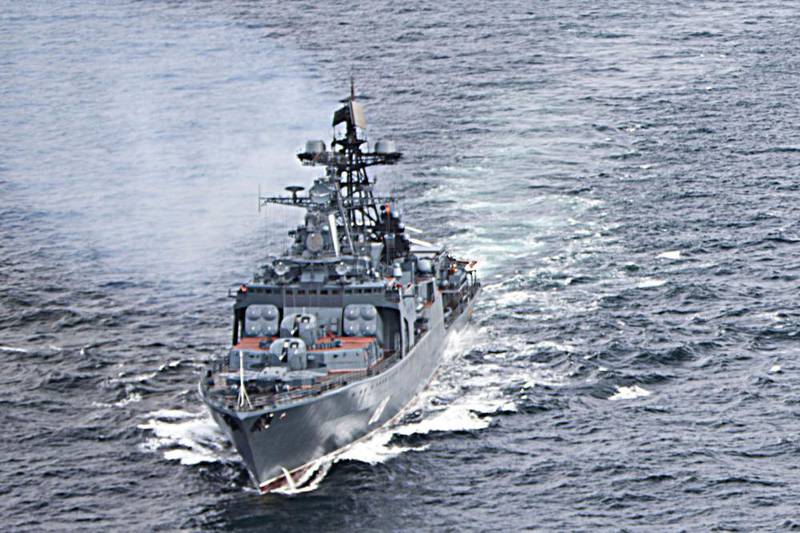 На БПК «Вице-адмирал Кулаков» отметили День корабля учениями по борьбе за живучесть