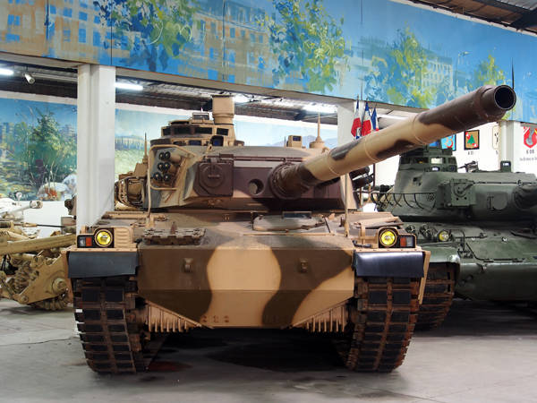 Опытный французский танк AMX-40