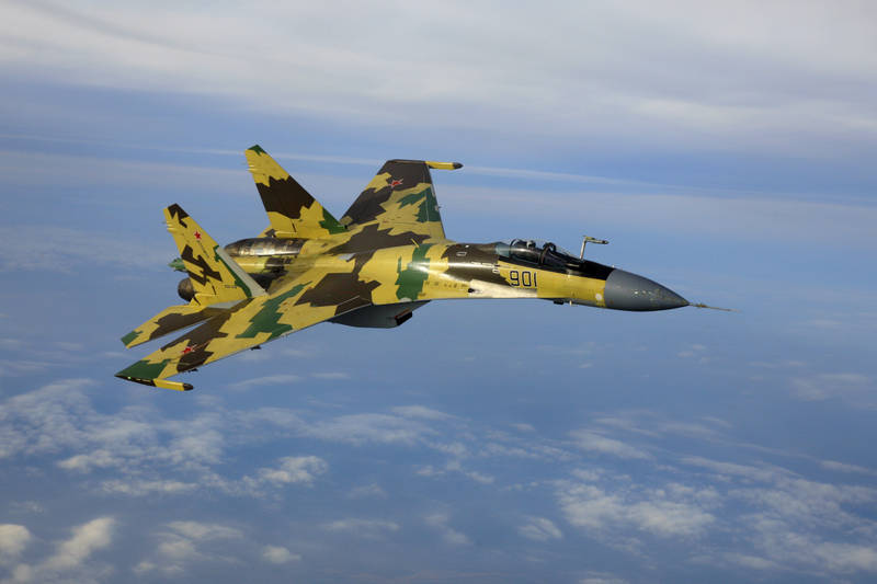 Су-35 против F-35