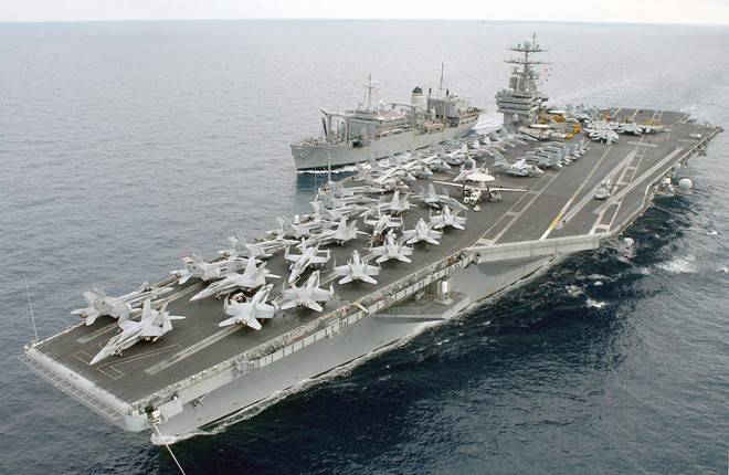 Власти Ирана: Авианосец США совершил провокационный манёвр в Персидском заливе