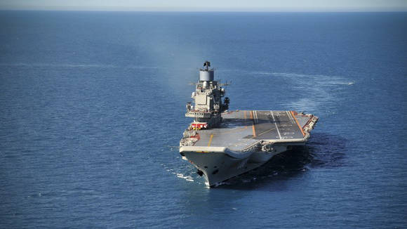 Авианосец «Адмирал Кузнецов» готовится к выполнению «ряда задач»