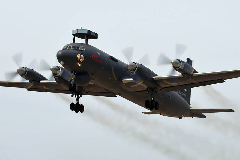 ВМФ РФ до 2020 года получит 28 противолодочных самолетов Ил-38