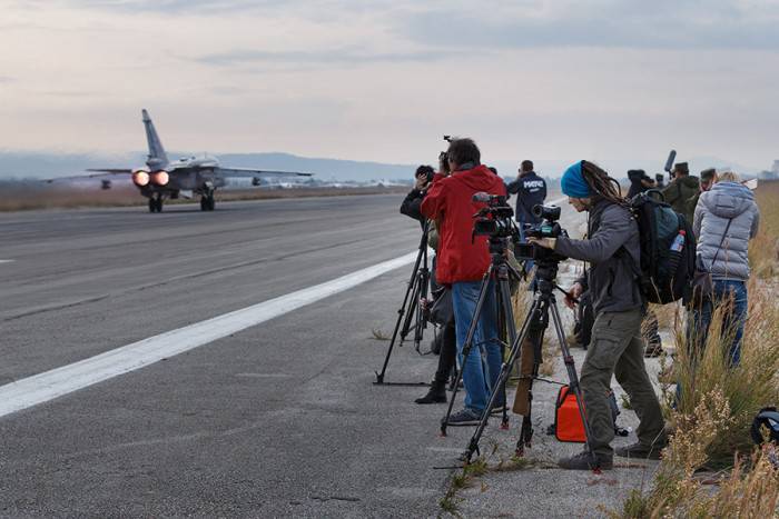 Иностранные журналисты на российской авиабазе в Сирии