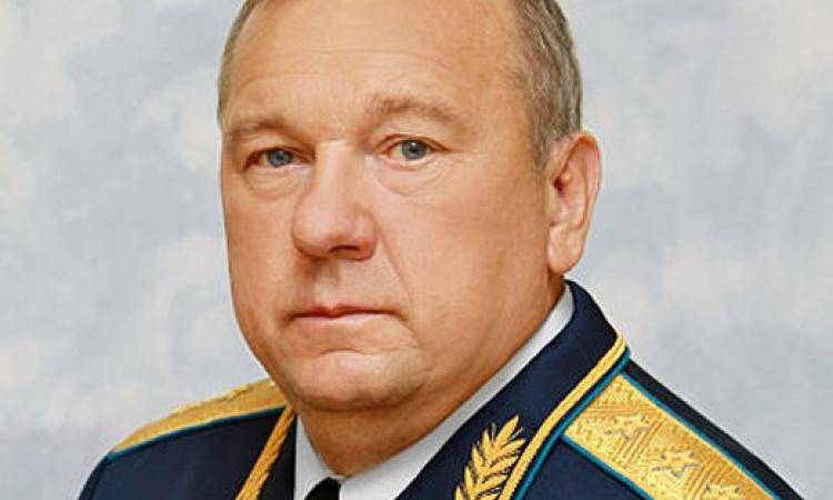 Шаманов: ВДВ проведут в этом году ряд учений с Внутренними войсками и ФСБ Шаманов: ВДВ проведут в этом году ряд учений с Внутренними войсками и ФСБ