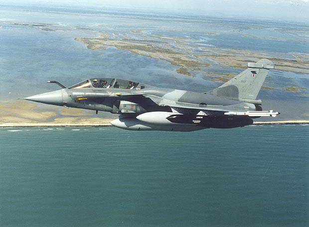 Индия и Франция подписали меморандум о покупке истребителей «Рафаль»