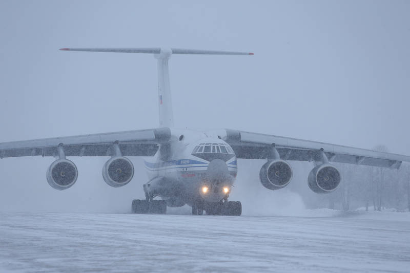 Фоторепортаж о первых полетах Ил-76МД-90А в составе Военно-транспортной авиации России