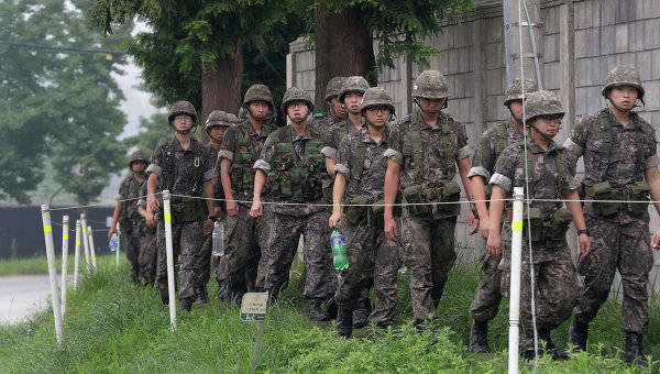 Южная Корея открыла предупредительный огонь по беспилотнику КНДР