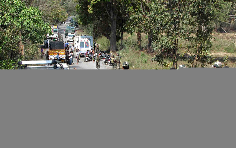 Жертвами придорожной мины на востоке Индии стали 7 полицейских