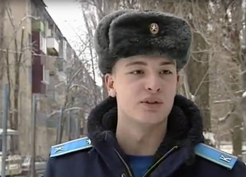 Воронежский курсант спас двух детей из горящей квартиры